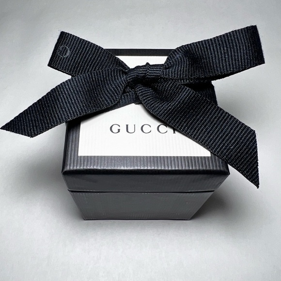 Gucci Hawaiian Print Silk Neck Bow in Pink - Picture 7 of 7